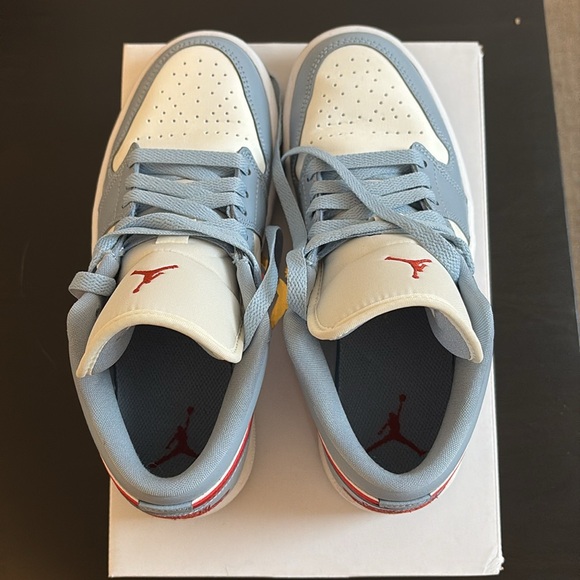 NIKE JORDAN WOMEN'S 1 LOW SAIL / DUNE RED - BLUE GREY - Picture 9 of 11
